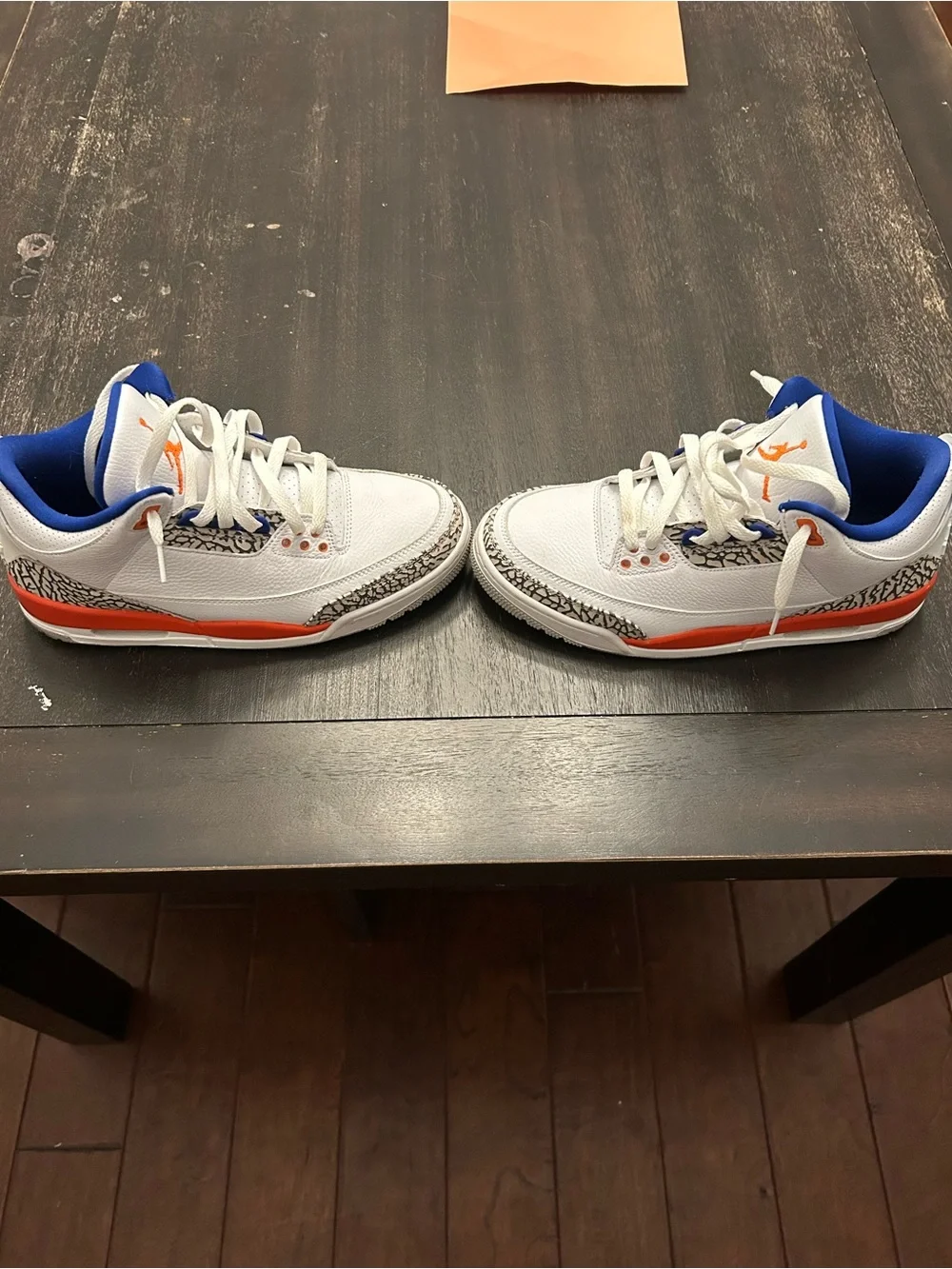 Men’s Jordan 3 Knicks sz 9.. Excellent condition